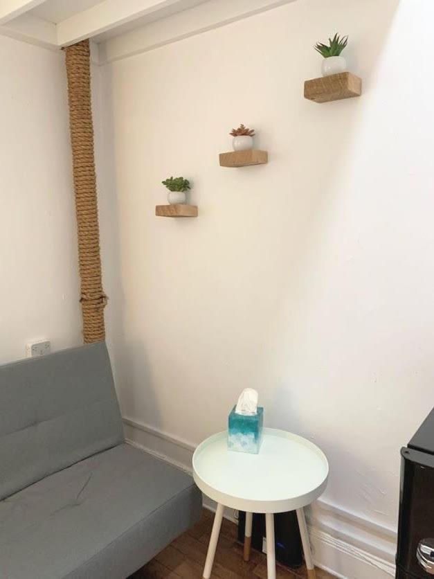 Gasthof Private With Shared Bath On Union Square 11