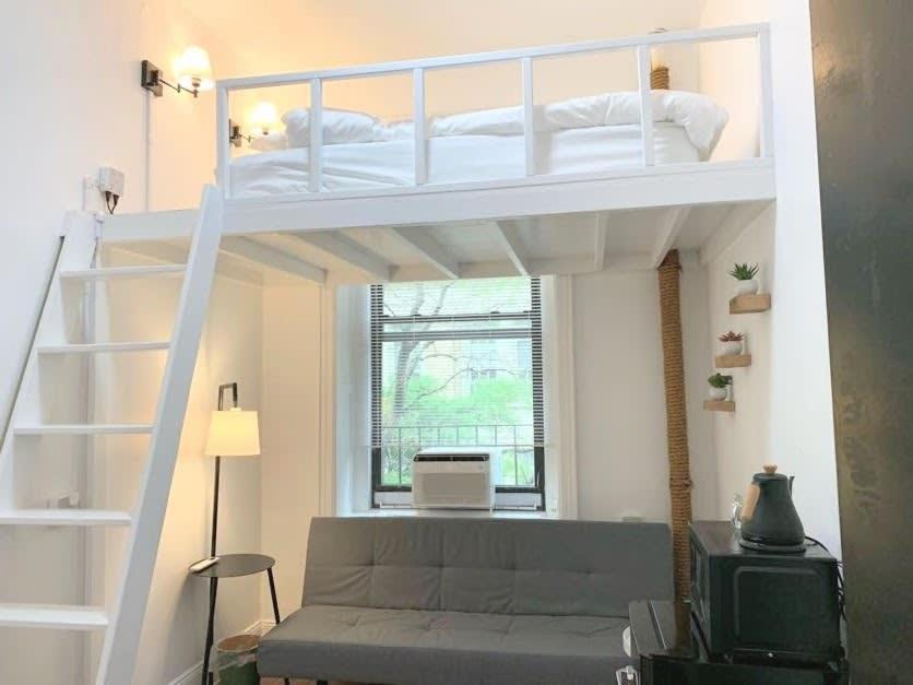 Gasthof Private With Shared Bath On Union Square 11 *